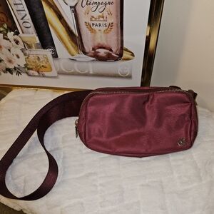 Lululemon 1L Everywhere Belt Bag in Red Merlot
